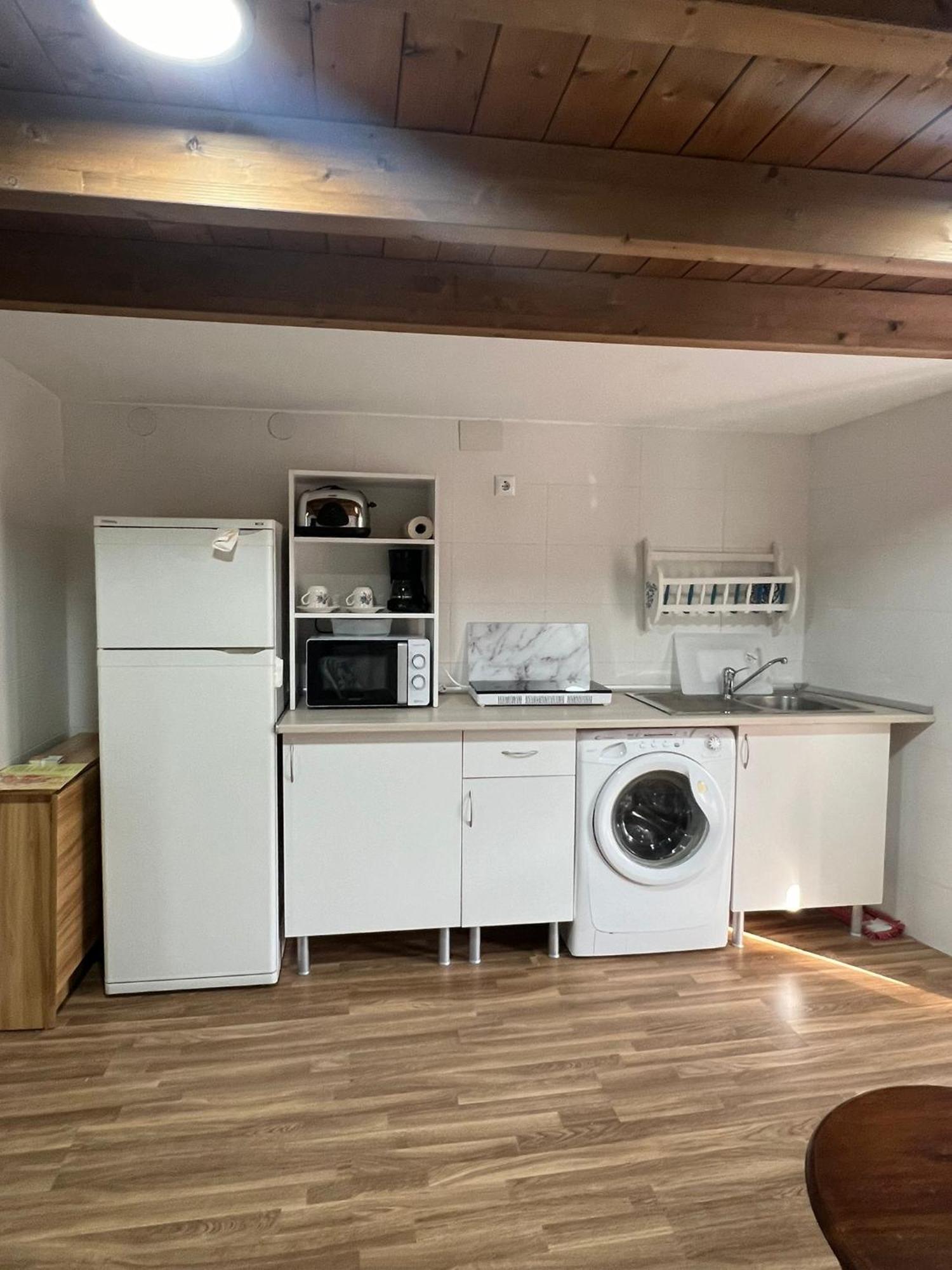 La Golondrina Apartment Candeleda Bagian luar foto